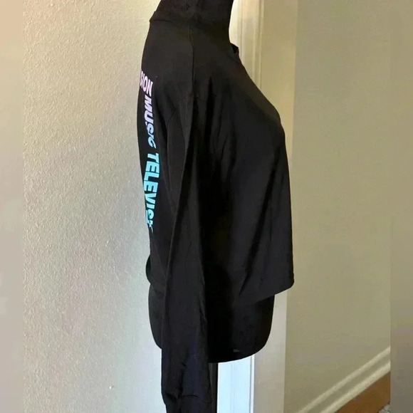 MTV Official Merchandise Cropped Long Sleeve Graphic T-Shirt - Picture 2 of 5